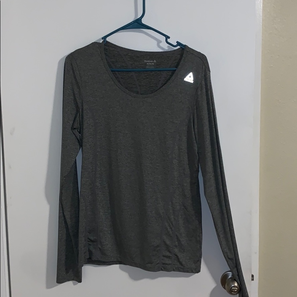 🥳 Reebok workout shirt